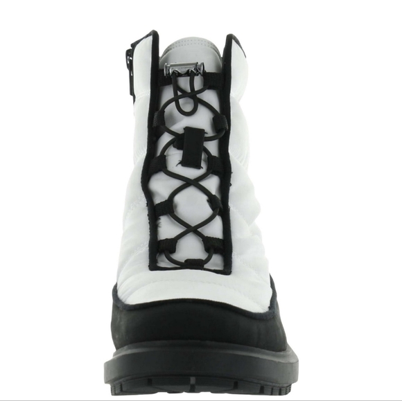 NWT Alfani Tompson white black puffer booties winter snow zip boots 9 - Picture 2 of 9